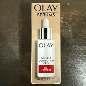 NWT OLAY Wrinkle Correction Serum with B3 & Peptides